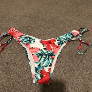 Never worn/ Shein bikini bottoms